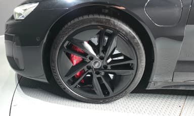 RS e-tron GT