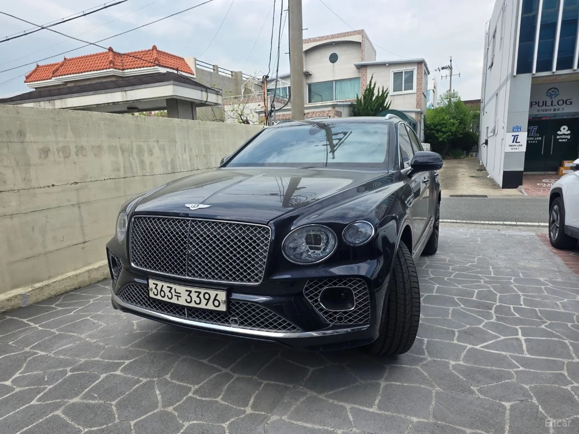 Bentayga
