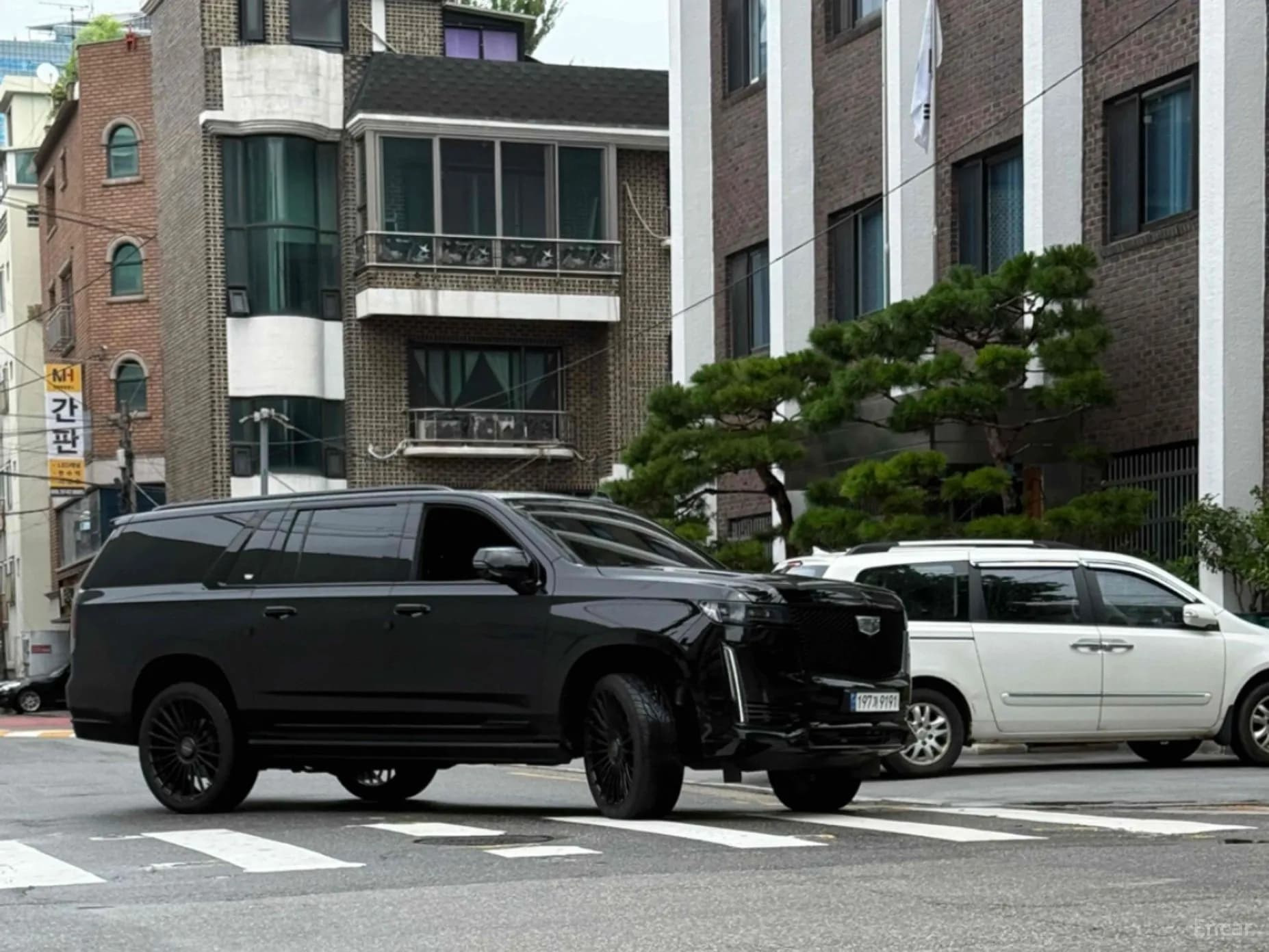 Escalade 5th Generation