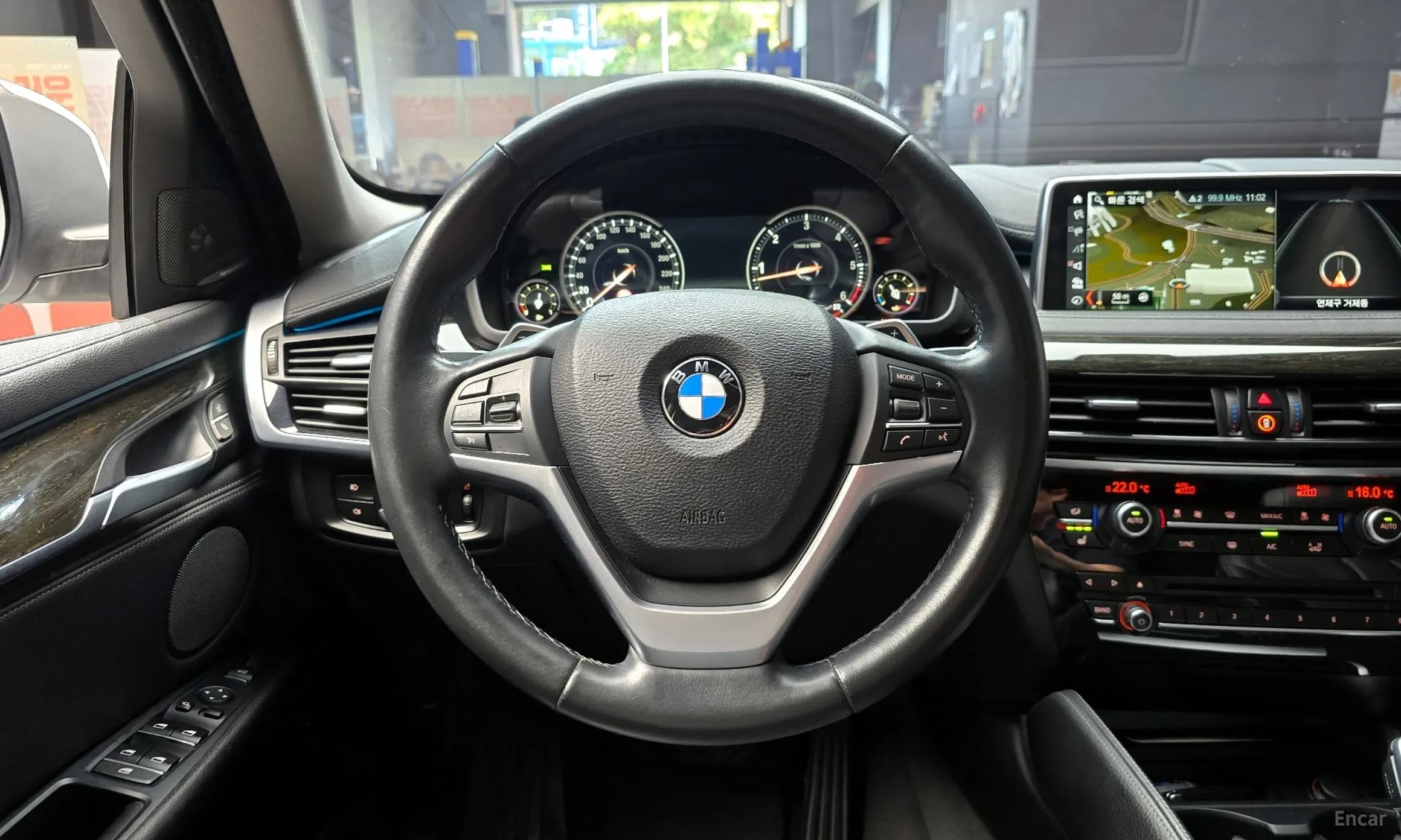 X6 (F16)