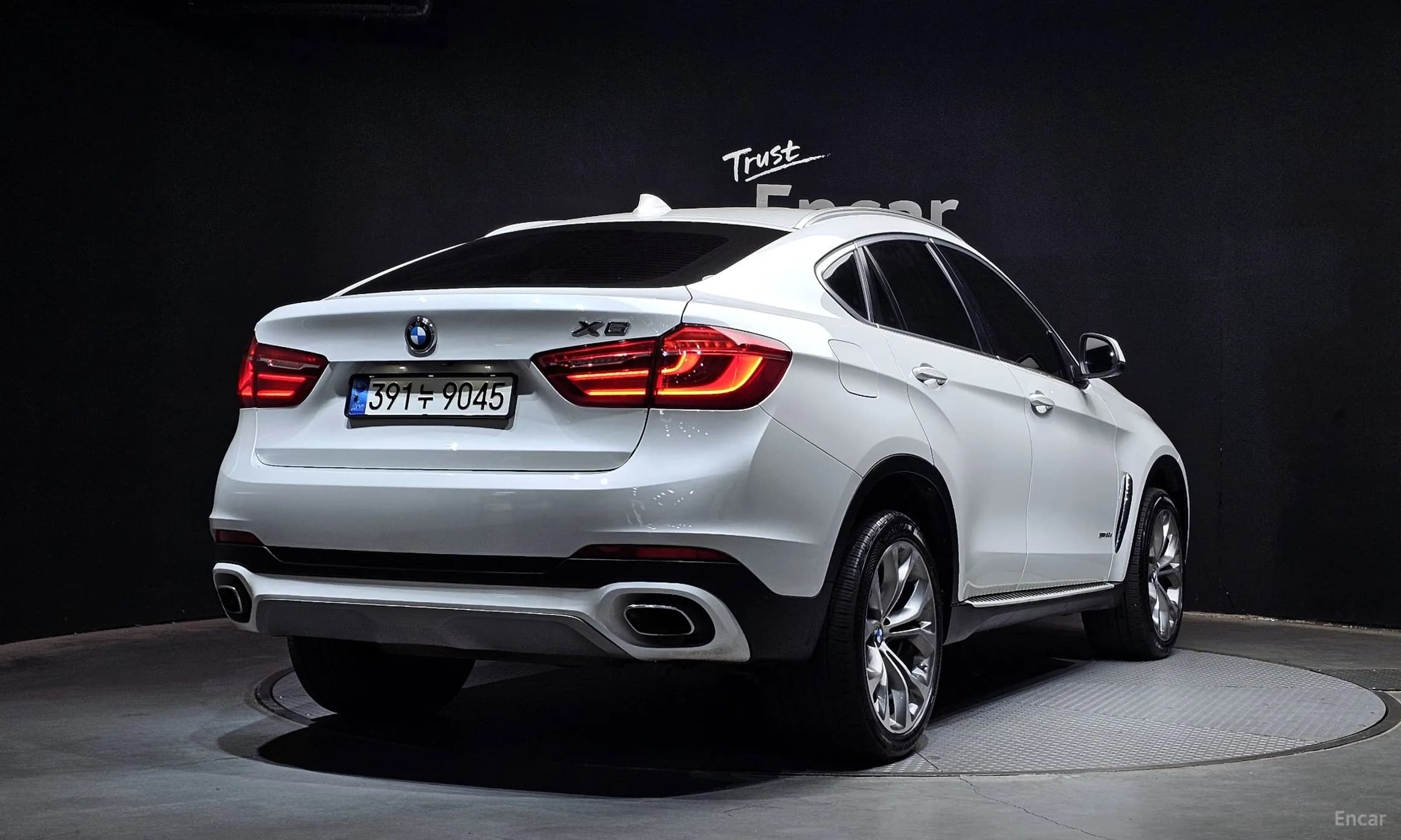 X6 (F16)