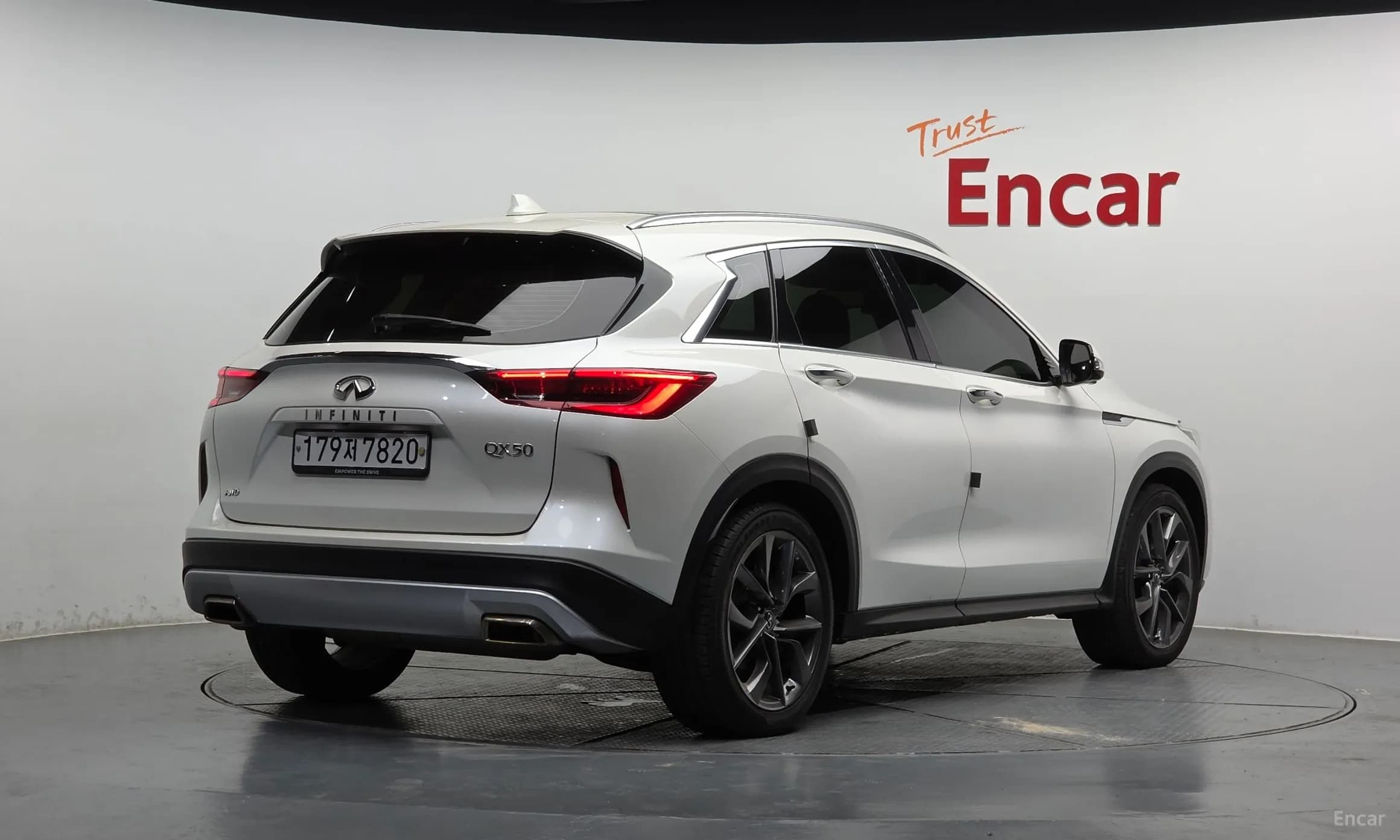 QX50 (P71A)
