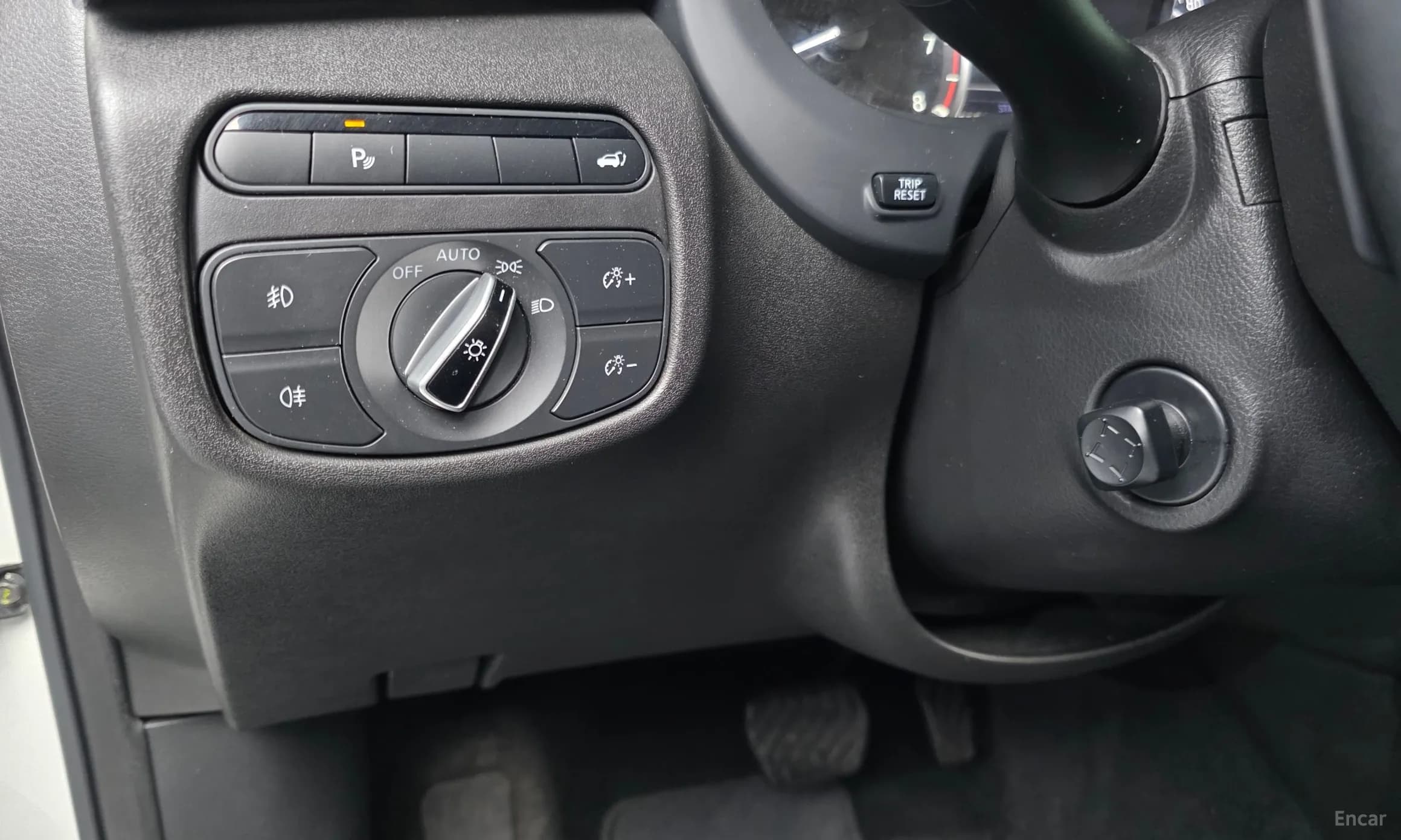 QX50 (P71A)