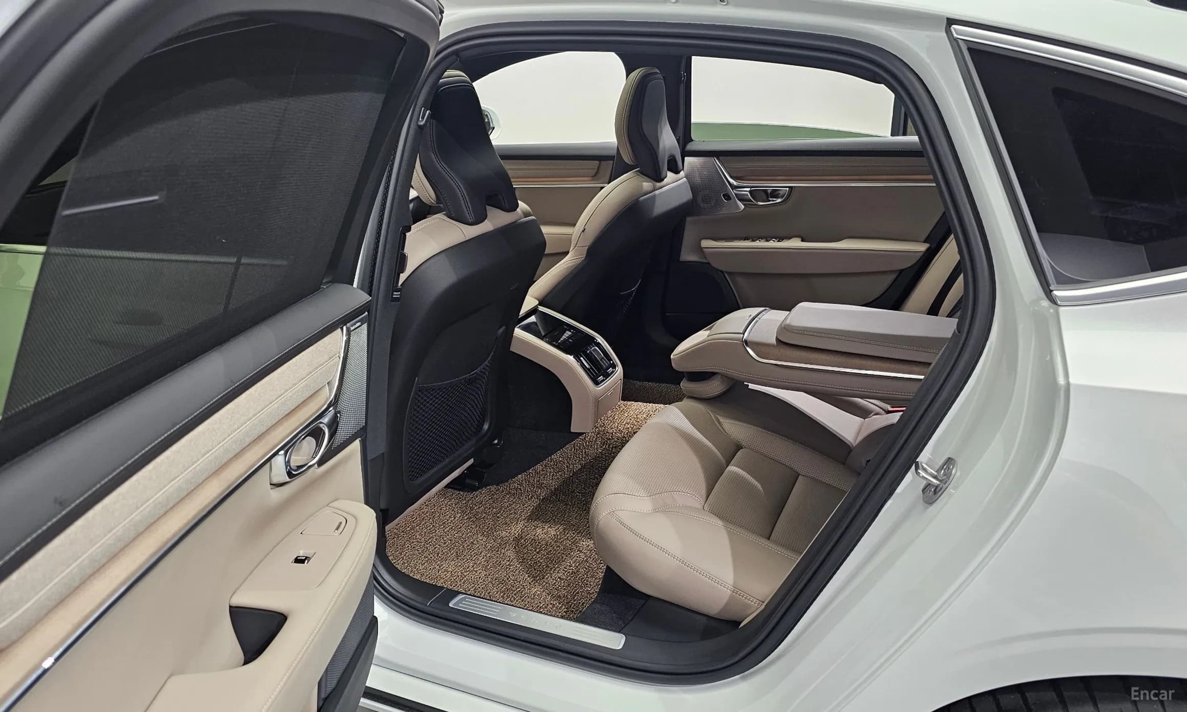 S90