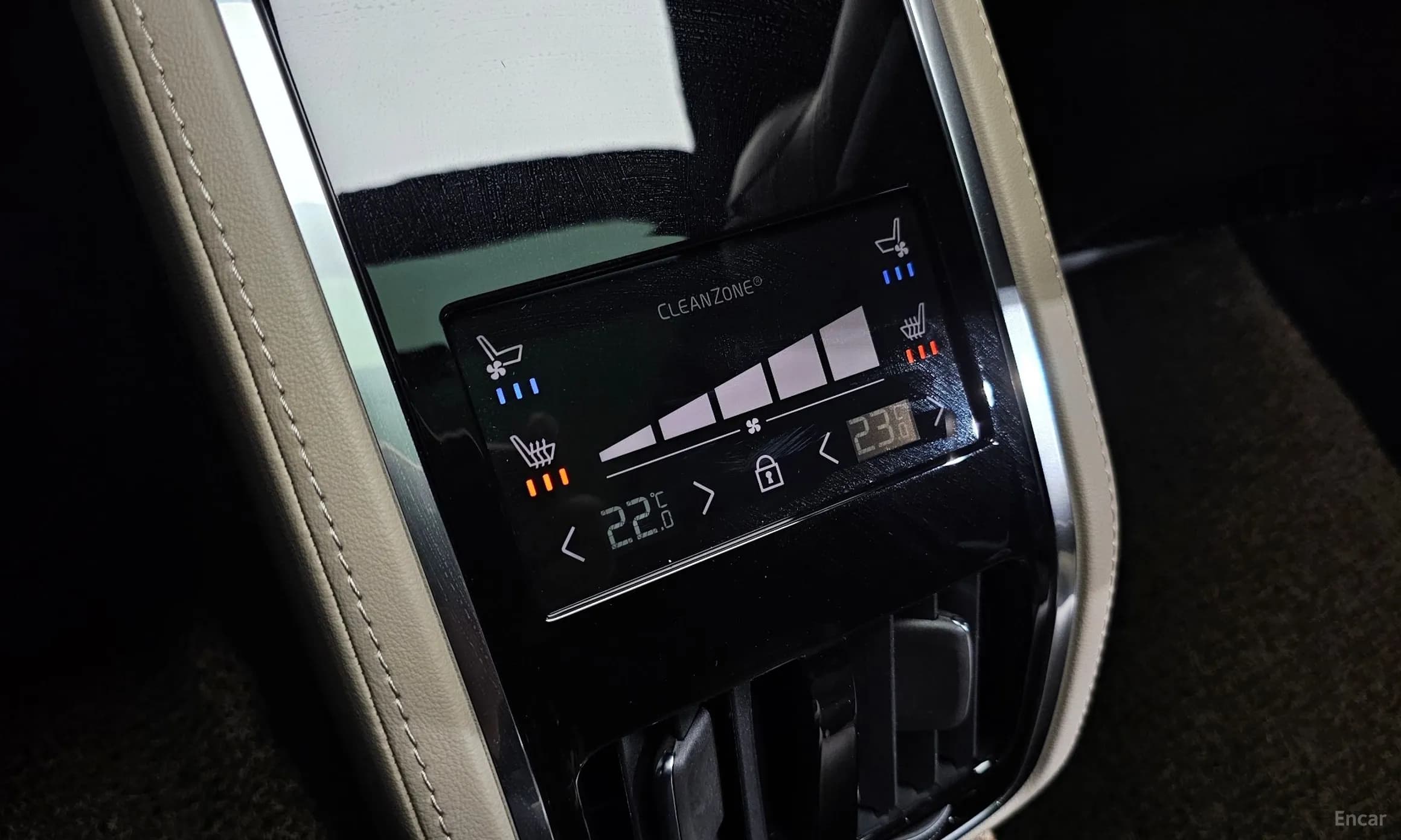S90