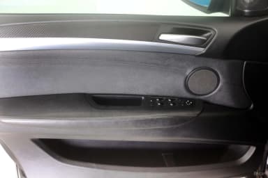 X6 (E71)