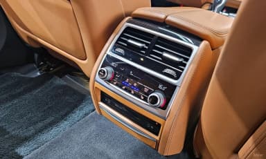 7 Series (G11)
