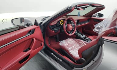 911 (992)