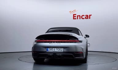911 (992)