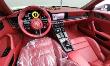 911 (992)