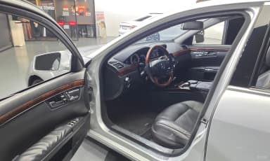 S-Class W221