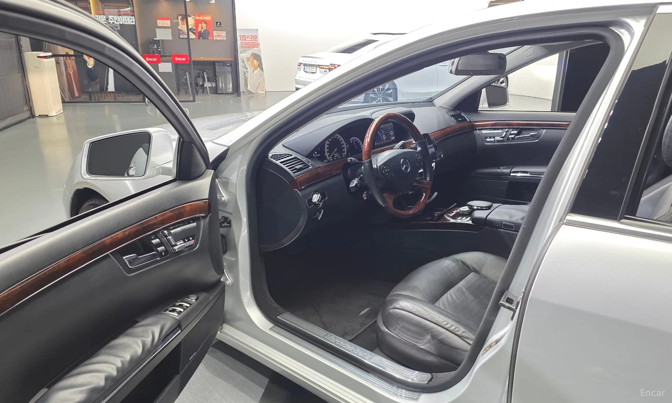 S-Class W221