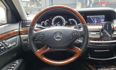S-Class W221