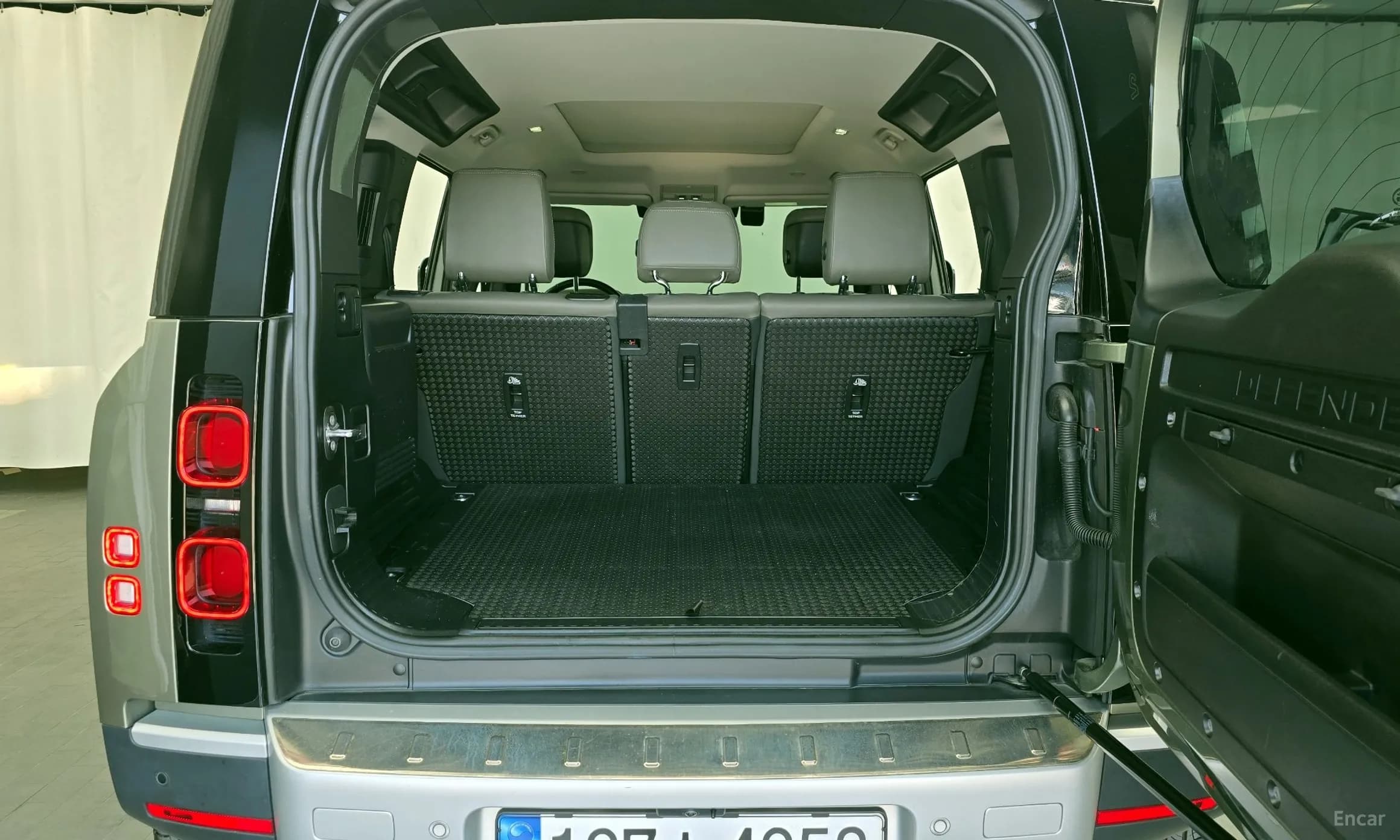 Defender (L663)
