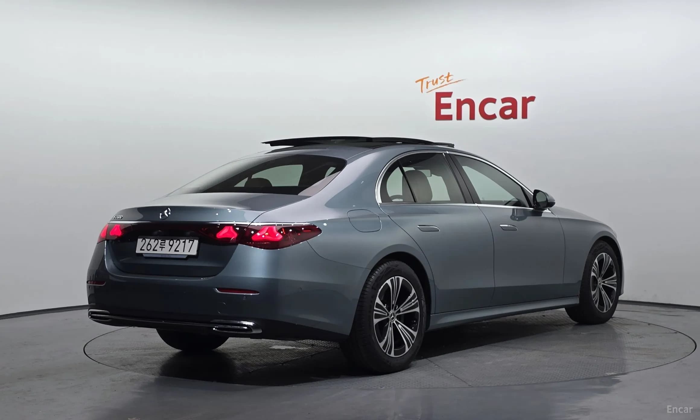 E-Class W214
