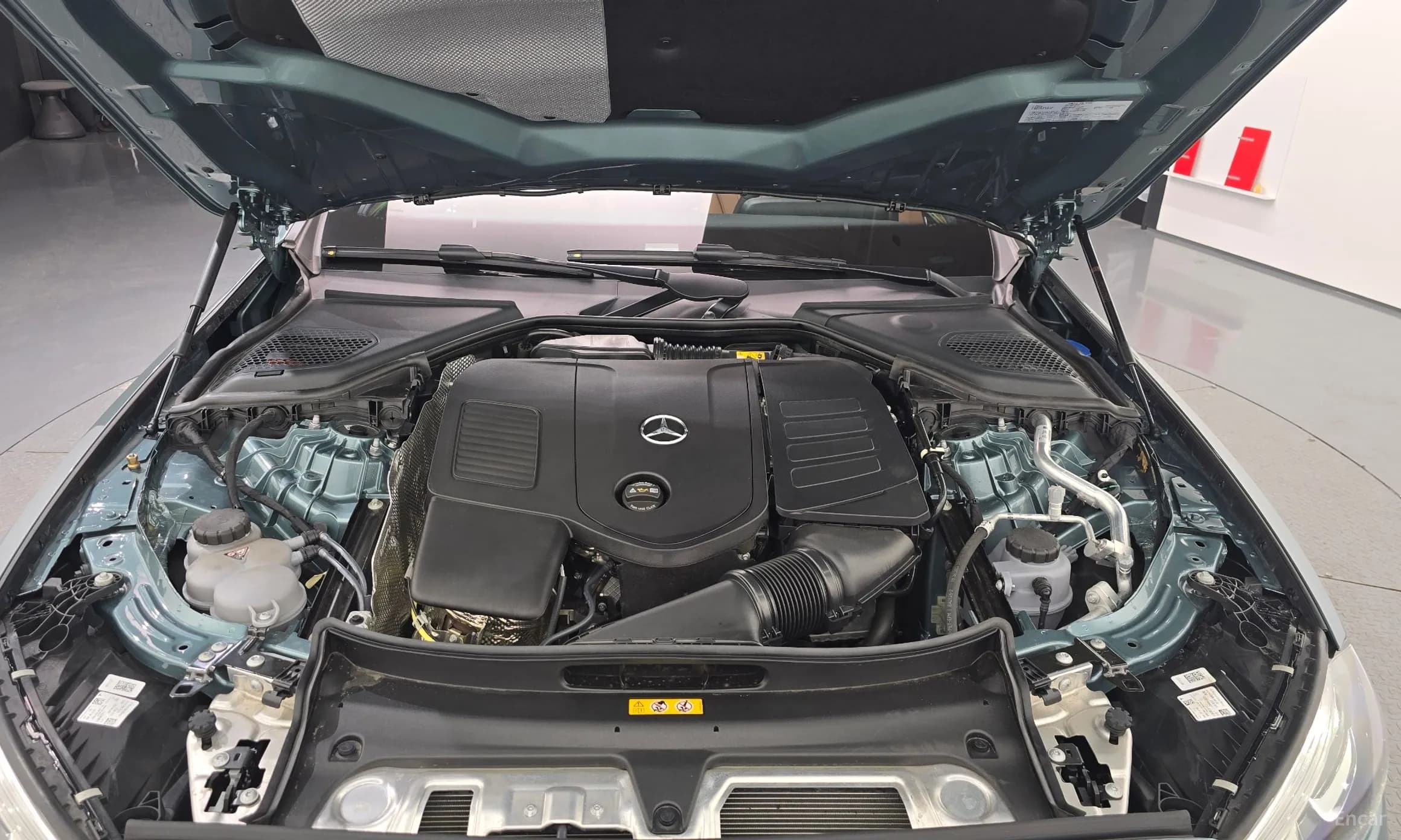 E-Class W214