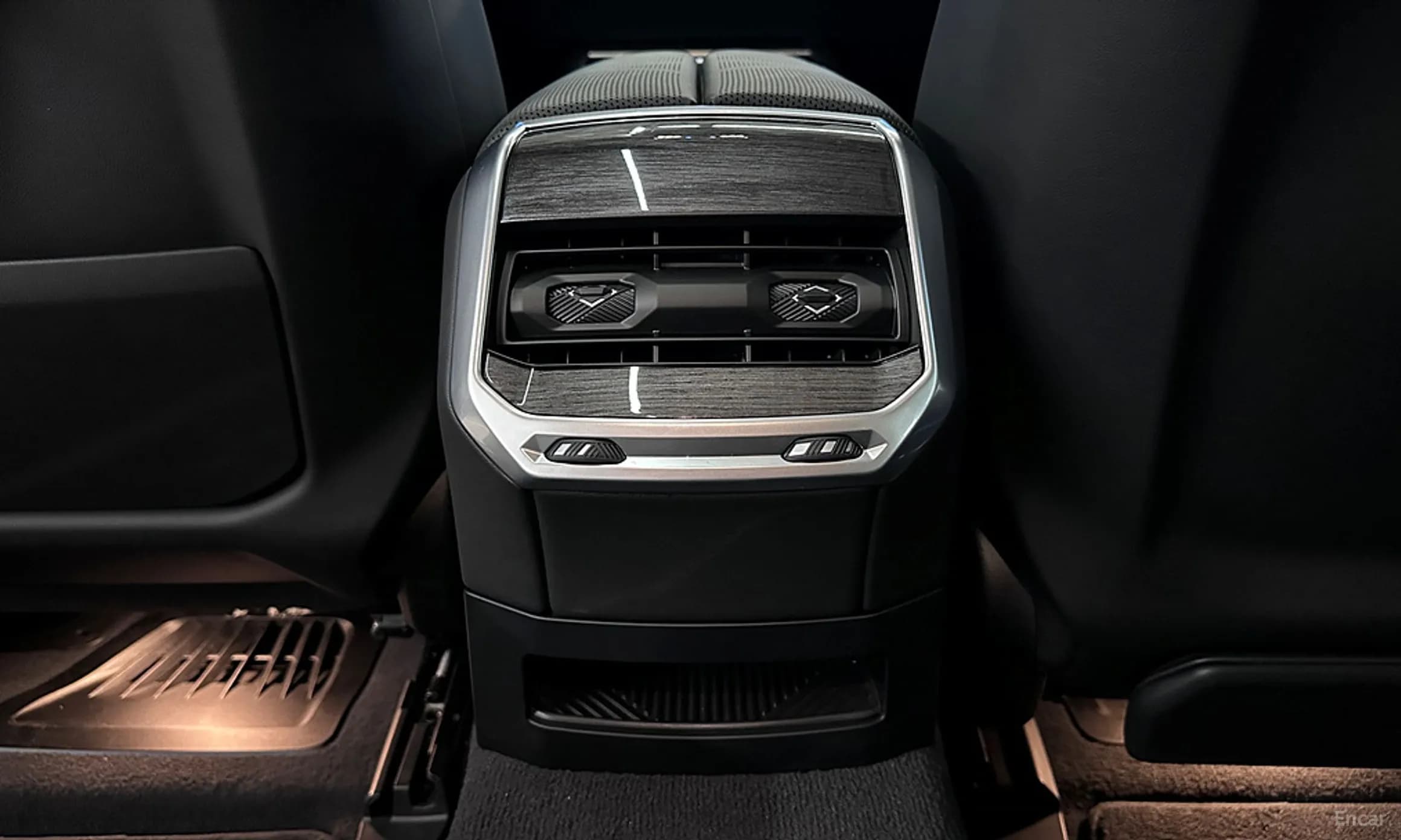 7 Series (G70)