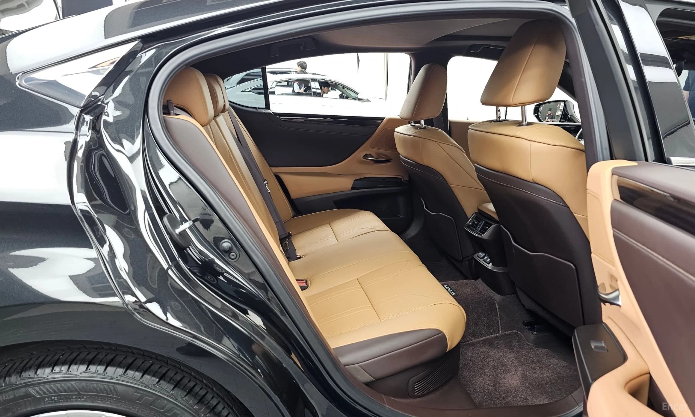 ES300h 7th Generation