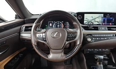 ES300h 7th Generation