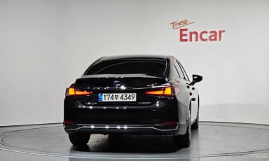 ES300h 7th Generation
