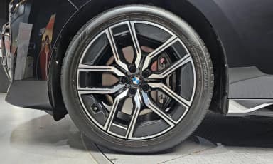 7 Series (G70)