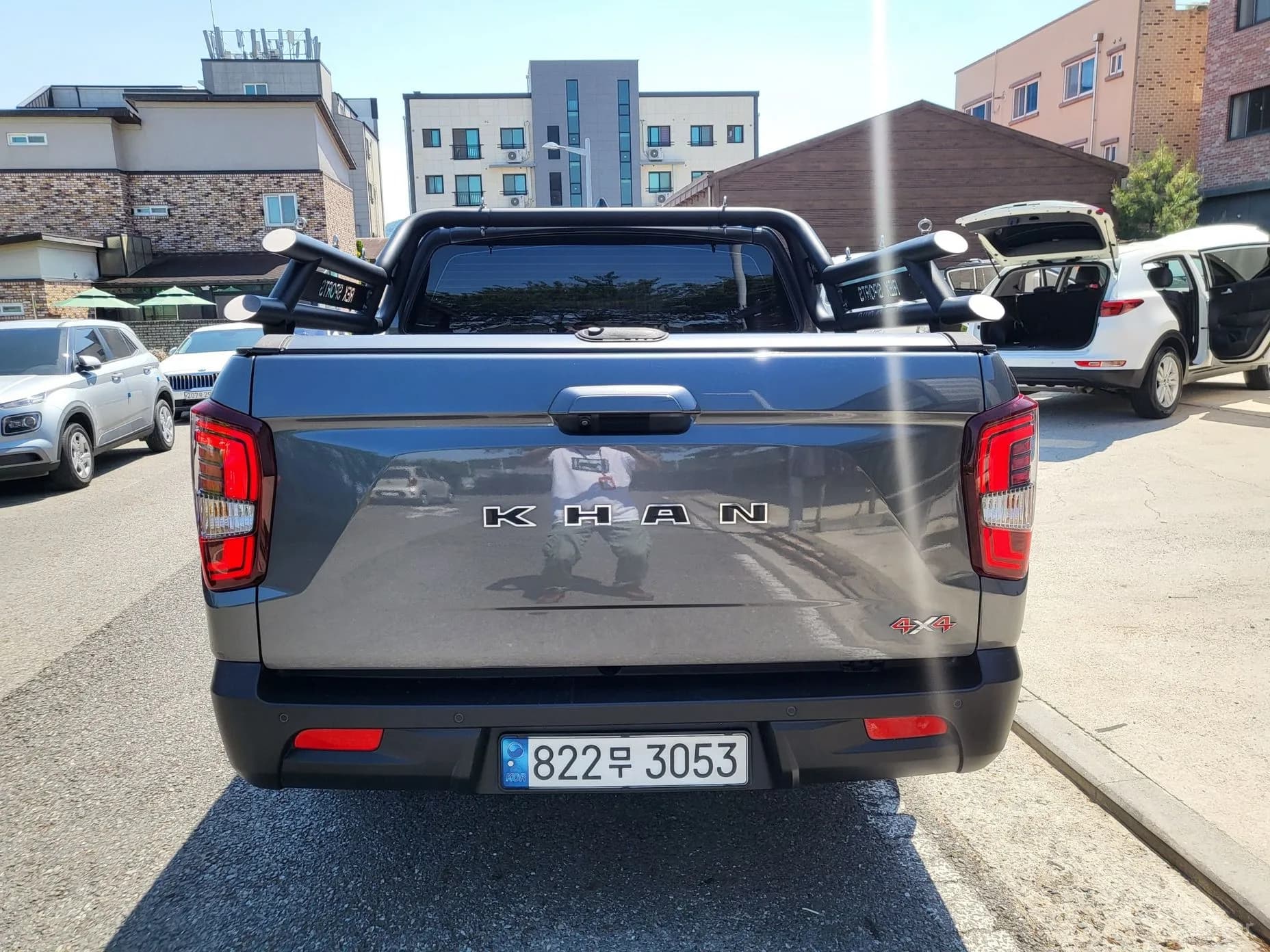 Rexton Sports Khan