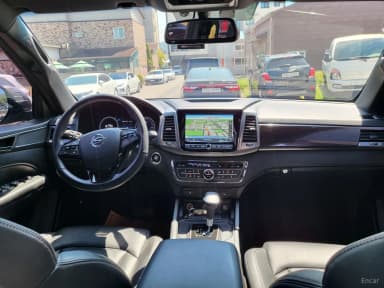Rexton Sports Khan