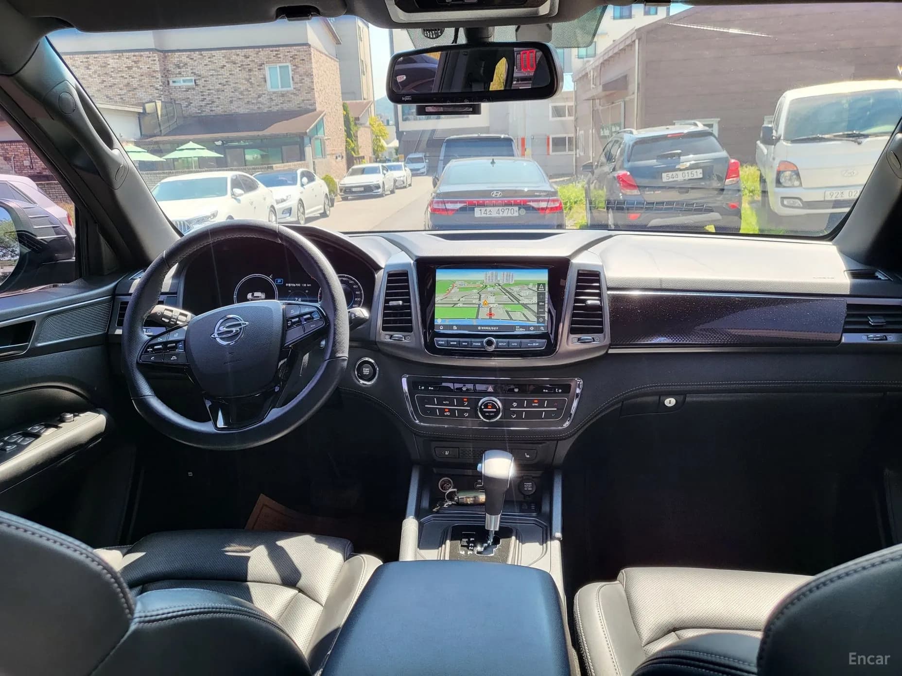 Rexton Sports Khan