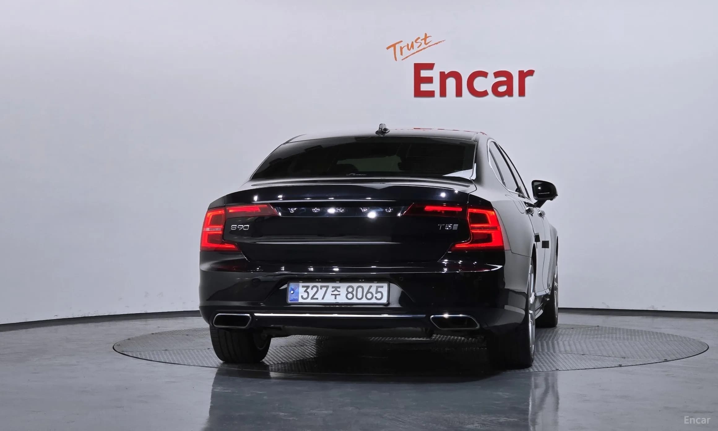 S90