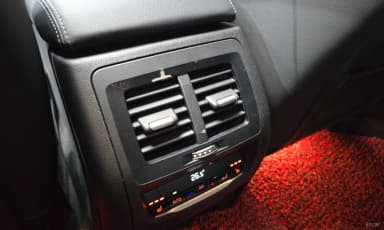 X4 (G02)