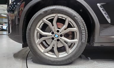 X4 (G02)