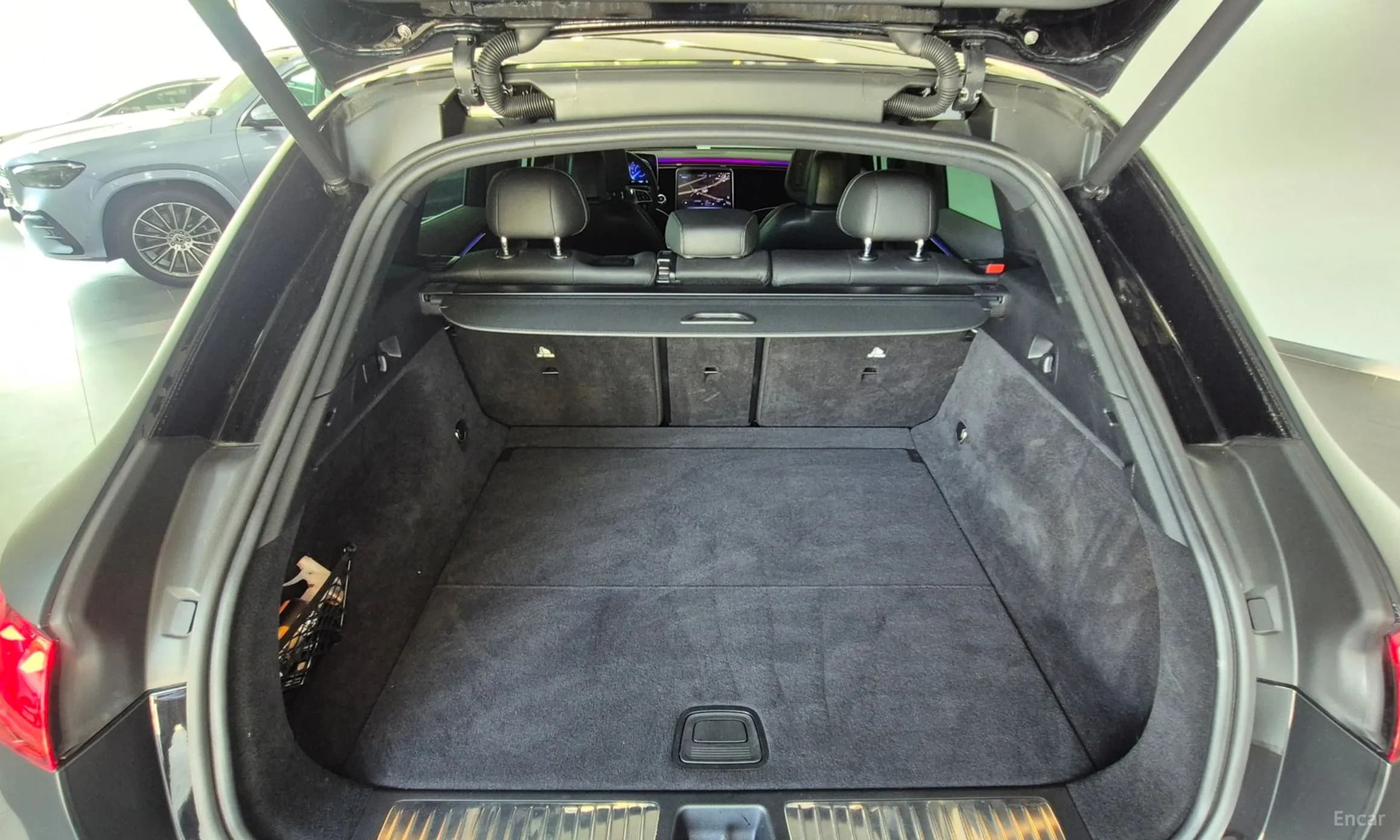 EQE SUV X294