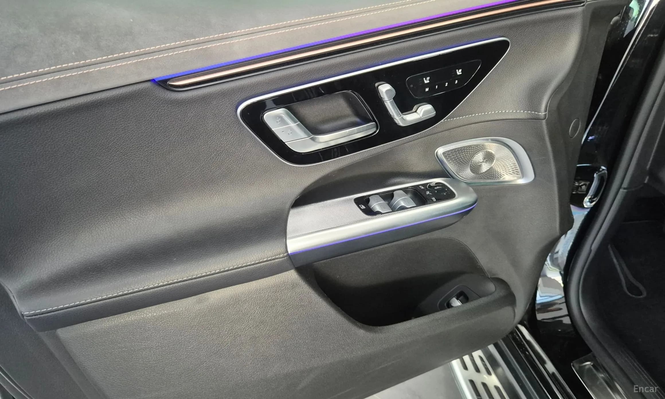 EQE SUV X294
