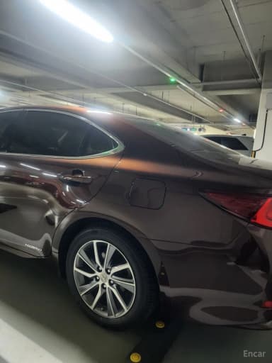 New ES300h