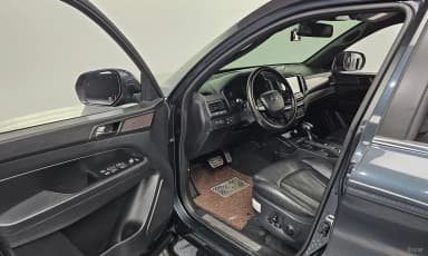 Rexton Sports Khan