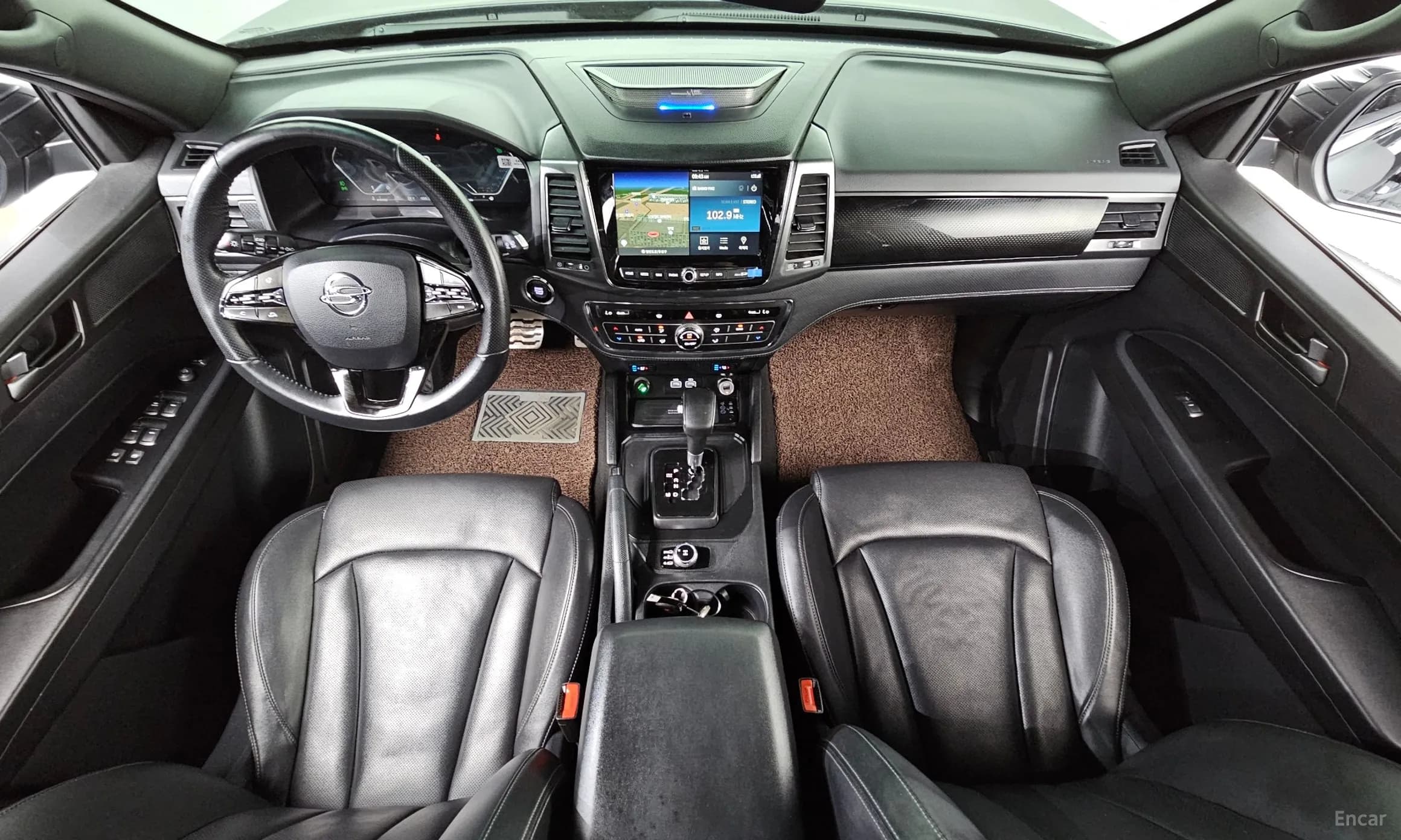 Rexton Sports Khan