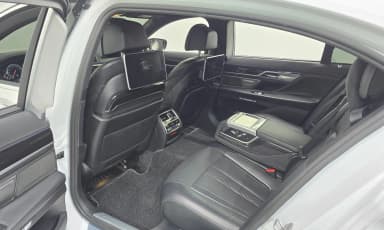 7 Series (G11)