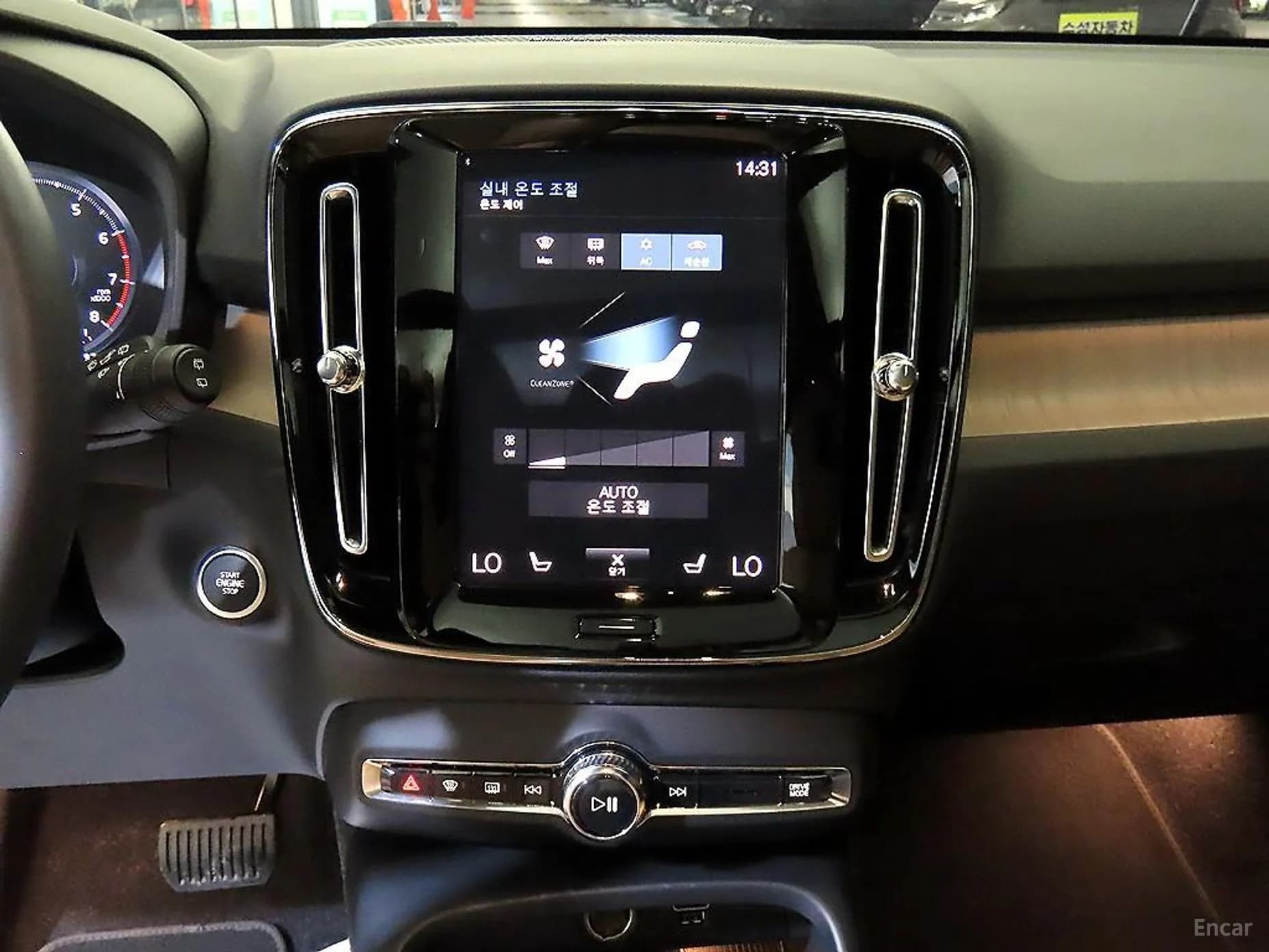 XC40