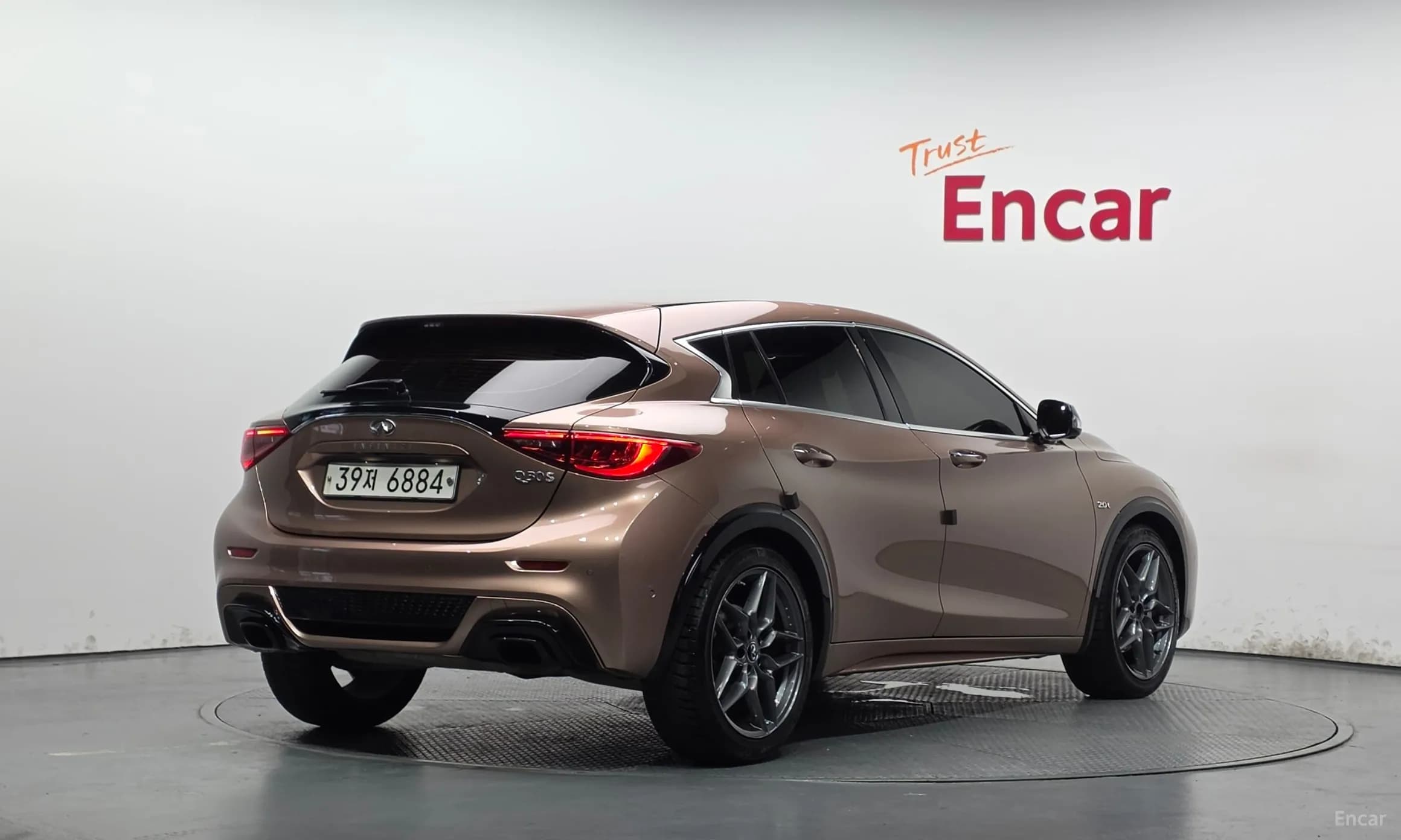 Q30