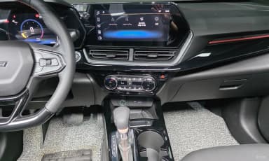 Trax Crossover