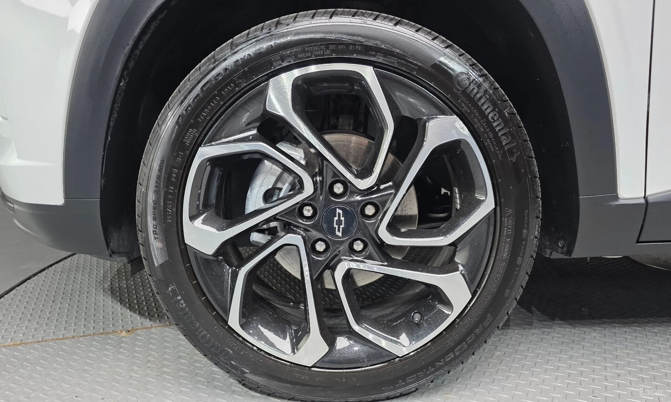 Trax Crossover