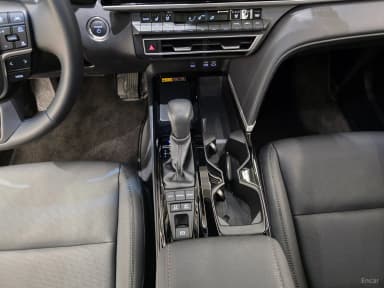 Camry (XV80)