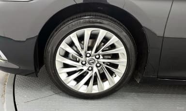 ES300h 7th Generation