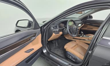 7 Series (F01)