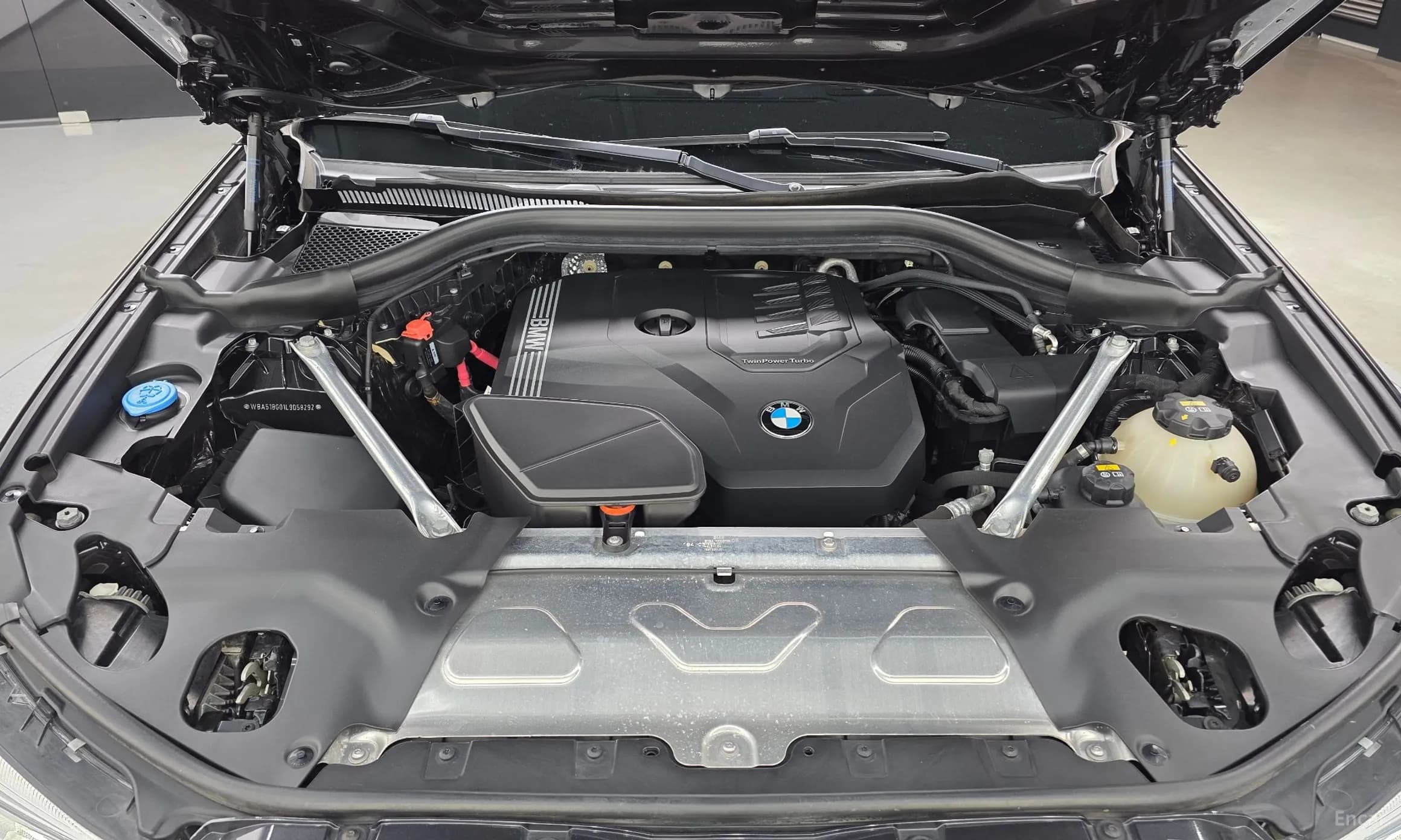 X3 (G01)
