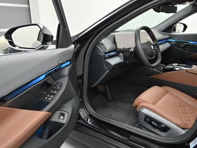 5 Series (G60)