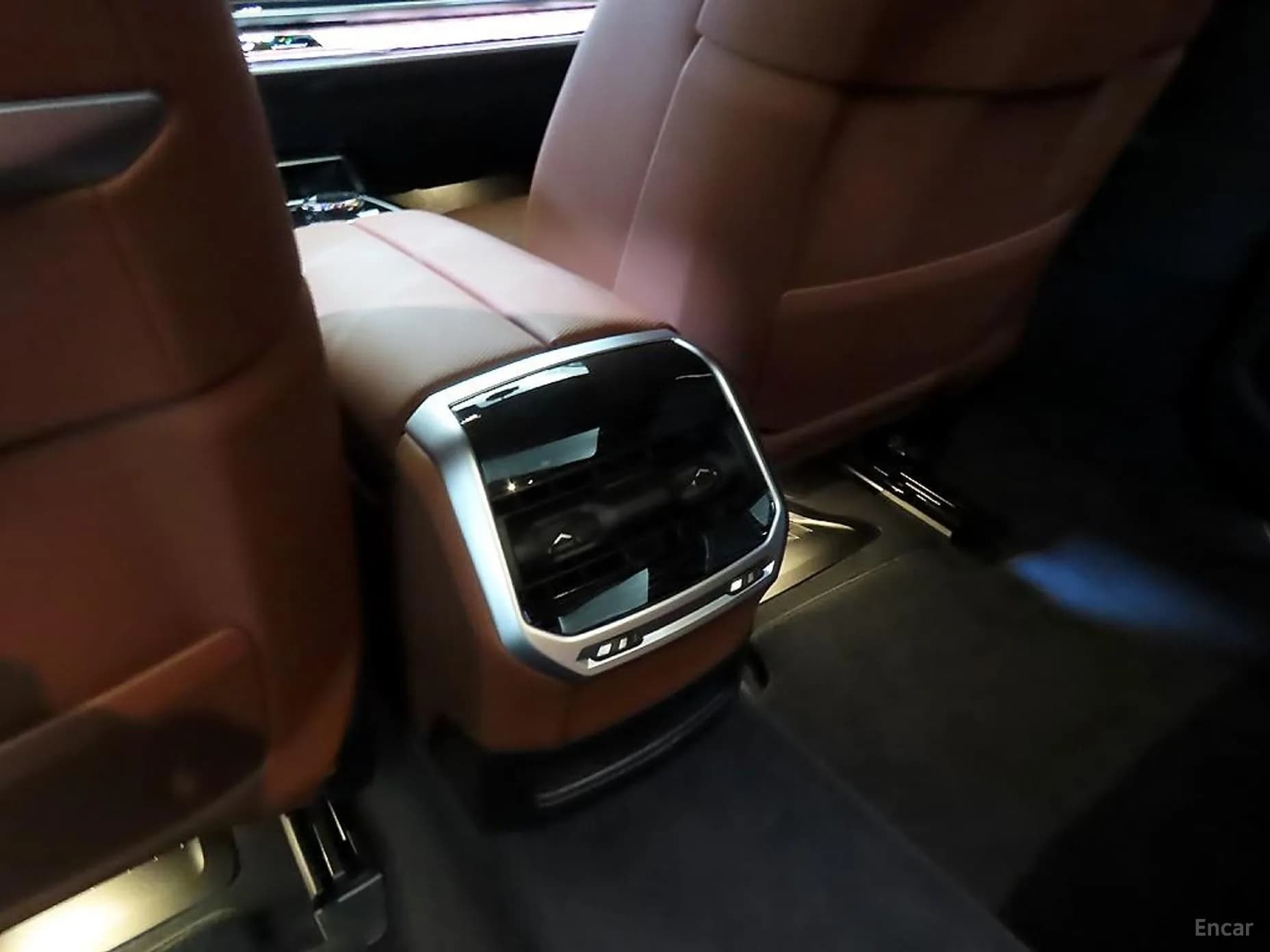 7 Series (G70)