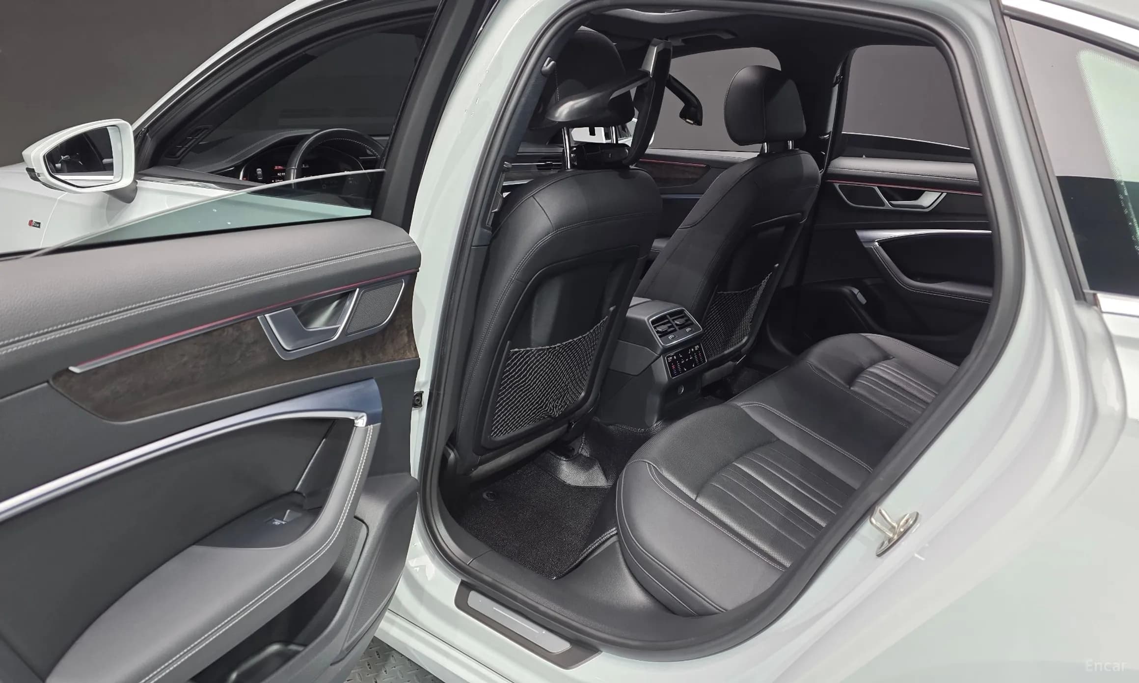 A6 (C8)