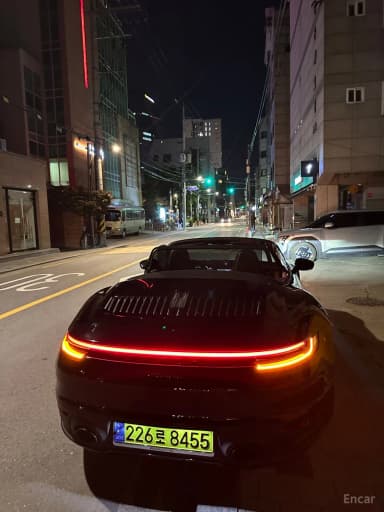 911 (992)