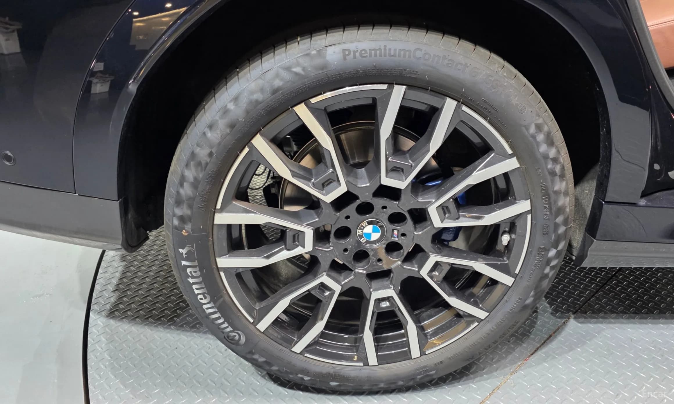 X6 (G06)
